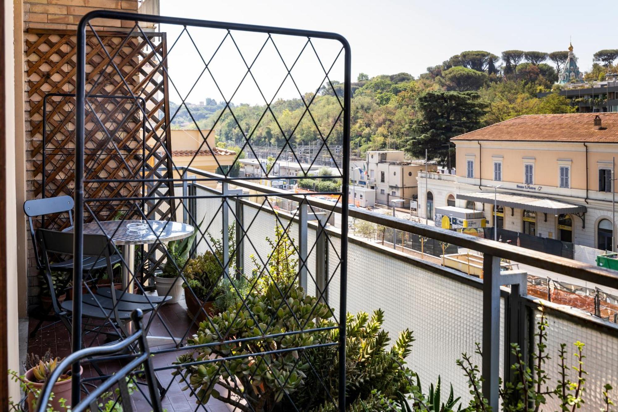 Bed And Breakfast La Stazione Del Vaticano, Rome